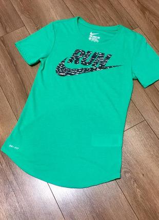 Футболка flyknit nike dri-fit