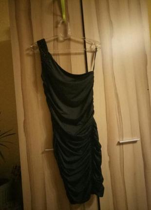 Элегантное черное эластичное платье через одно плечо loverepublic1 фото