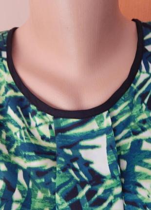 Блуза с тропическим принтом3 фото