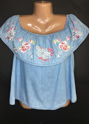 Блуза з квітковою вишивкою2 фото