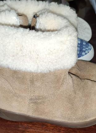 Настоящие угги на девочку 27р