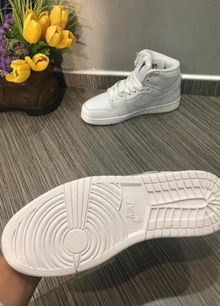 Кросівки високі nike air jordan 1 retro white / высокие зимние кроссовки на меху найк джордан белые4 фото