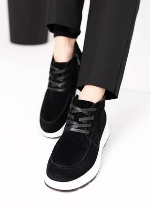 Ботинки женские замшевые черные4 фото