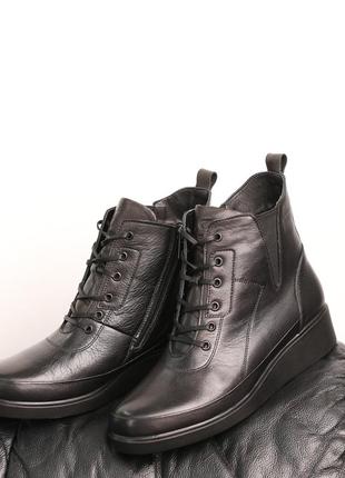 Ботинки кожаные с мехом черные5 фото