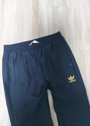 Фирменные спортивки adidas!! размер s..2 фото