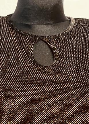 Нарядная блузка с металлическим принтом4 фото