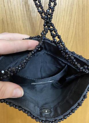 Модная маленькая сумочка полностью из бусин3 фото