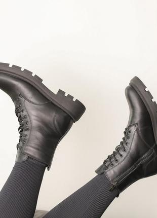 Ботинки кожаные мех черные1 фото