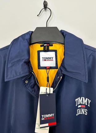 Tommy jeans утепленная куртка, из плотного нейлона, в винтажном стиле4 фото