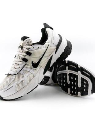 Кросівки чоловічі nike force runtekk, білі з чорним