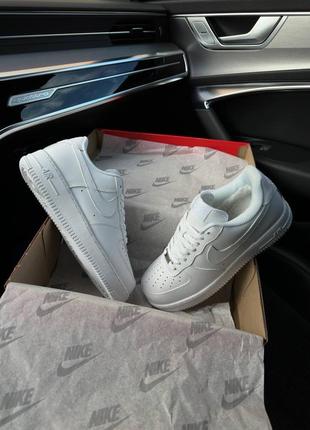 Зимние кроссовки nike air force 1 all white fur <unk> найк форсы <unk> унисекс модель <unk> кожа, мех <unk> зима <unk> утепленные <unk> обувь