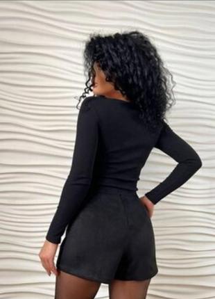 Замшевые черные женские шорты s
