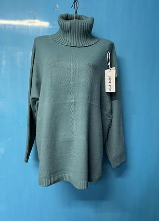 Женский светер с пуговицами по бокам