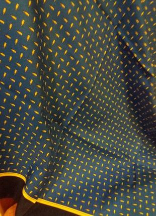 Шелковый платок.