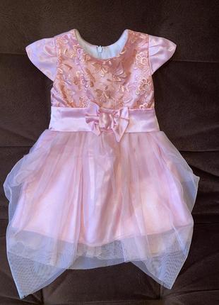 Платье нарядное