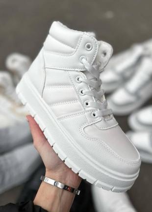 Кроссовки зимние женские белые сапоги ботинки на шнурках на платформе высокие теплые