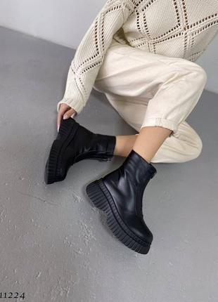 Стильні жіночі зимові черевики, шкіряні чоботи, зима, натуральна шкіра10 фото