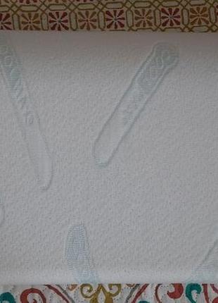 Ортопедична подушка з пам'яттю.