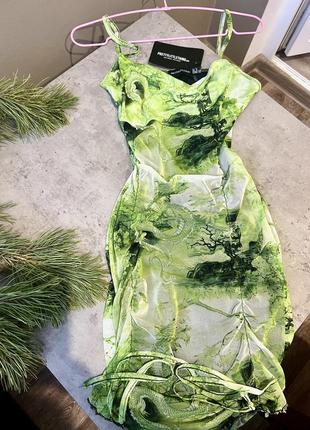 Мини платье в принт зеленого дракона на затяжках короткое plt сетчатое облегающее лаймовое