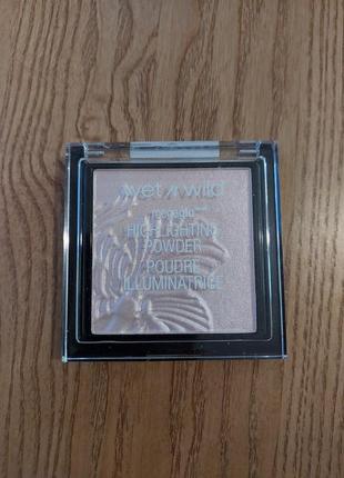 Wet n wild хайлайтер blossom glow