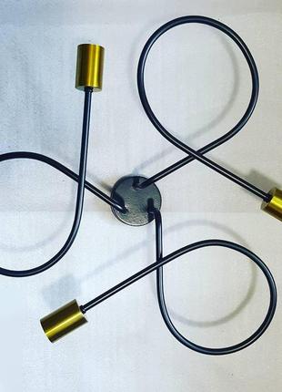 Люстра на три лампи з золотим цоколем.5 фото