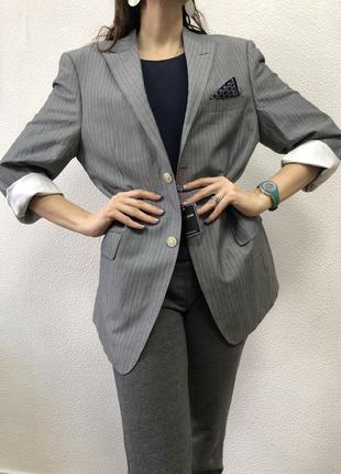 Весенний пиджак оверсайз с мужского плеча