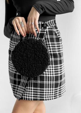 Жіноча кругла сумка bale dolly чорна9 фото
