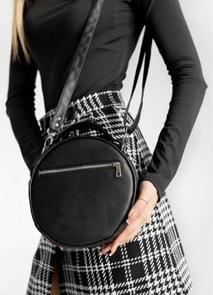 Жіноча кругла сумка bale dolly чорна8 фото