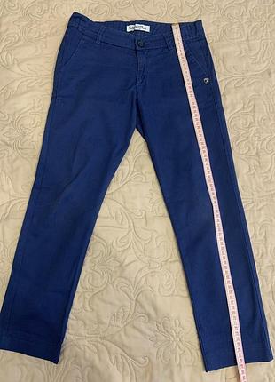 Брюки на мальчика 8-9 лет