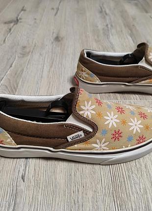 Кеди vans.