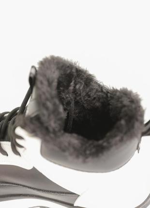 Кроссовки женские зимние черно-белые