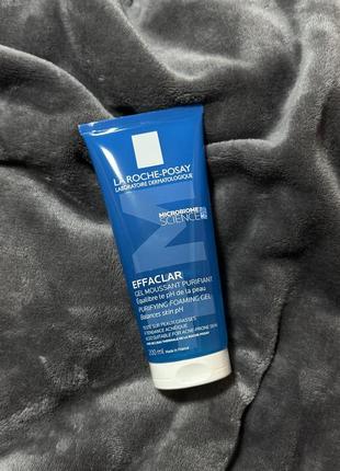 Очищувальний гель-мус для жирної та проблемної шкіри la roche-posay effaclar +м purifying foaming gel4 фото