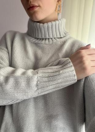 Теплый свитер из акрила4 фото