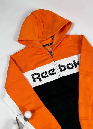 Дитяча кофта від reebok