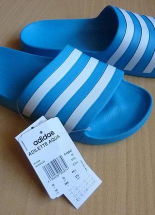 Шлёпанцы, вьетнамки, сланцы adidas.