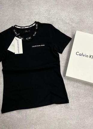 Жіноча футболка calvin klein