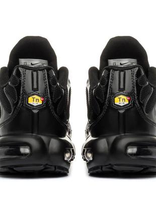 Кросівки:nike air bella training on feet and toes back