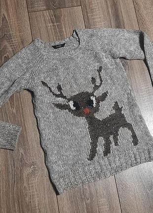 Новогодний вязаный свитер с оленем для девочки 122/134