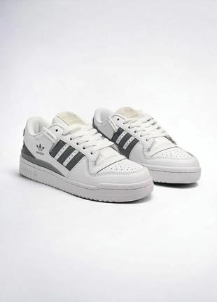 Adidas forum low •white grey•