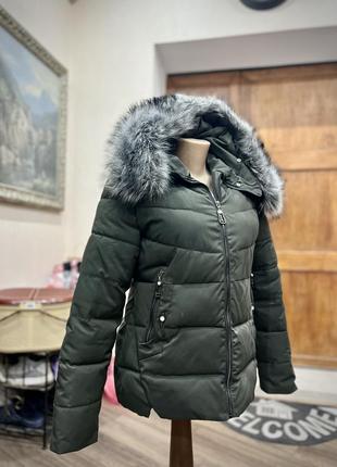 Зимняя куртка цвета хаки ( размер м, л)