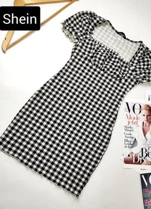 Платье женское короткое черно белого цвета в клетку от бренда shein xs1 фото