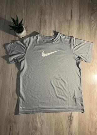 Nike tee