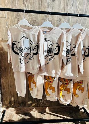 Костюмчик zara .