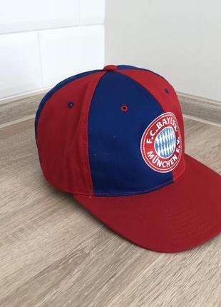 Чоловіча бейсболка fc bayern munich1 фото