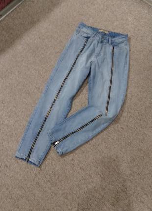 Супер стильные мом джинсы с молниями по всей длине4 фото