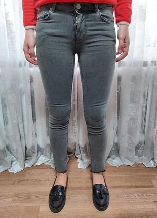 Супер круті еластичные джинсики never denim