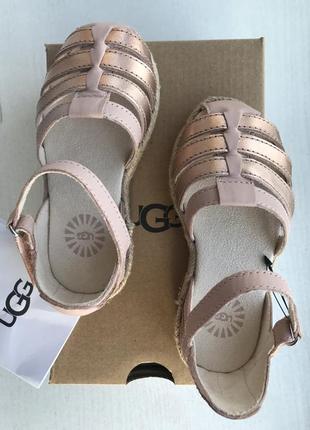 Детские босоножки сандалии ugg 15 см стелька2 фото