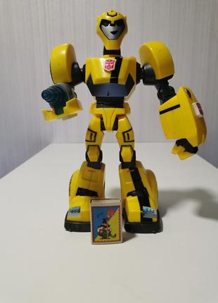 Фігурка hasbro bumblebee transformers на батарейках