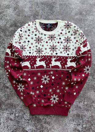 Мужской новогодний свитер с оленями "halves" бело-бордовый, размер s-m