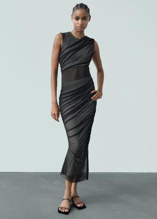 Стильна сукня з сіточкою з вирізом від zara